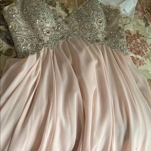 Light pink cocktail dress. Formal.